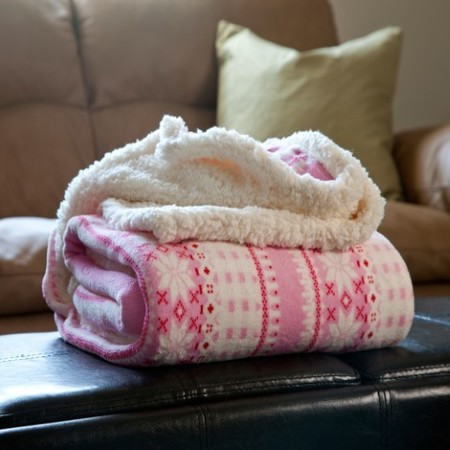 HASTINGS HOME Hastings Home Fleece Sherpa Blanket Throw - Pink Snowflakes 637190TSN